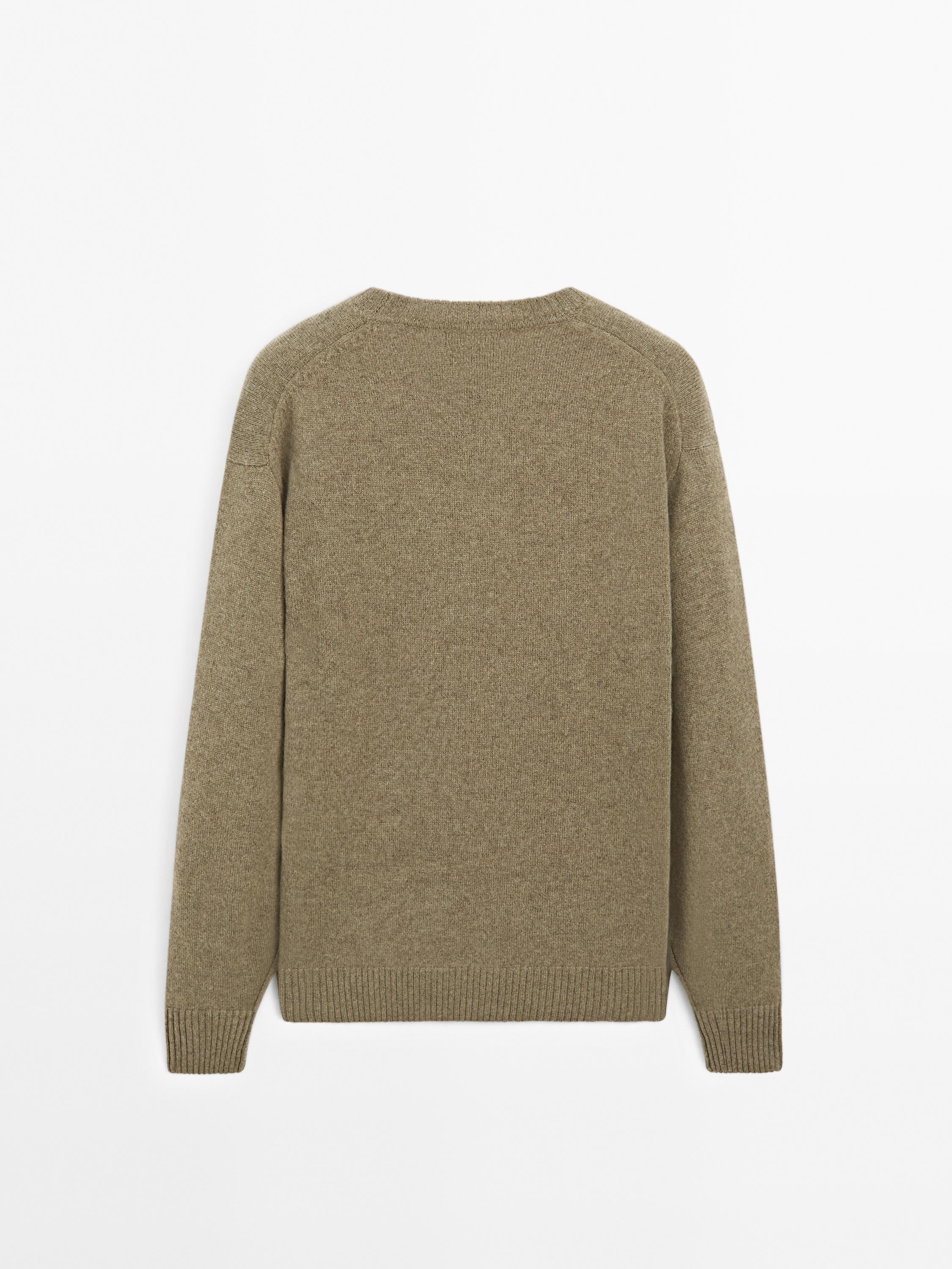 100% cashmere sweater